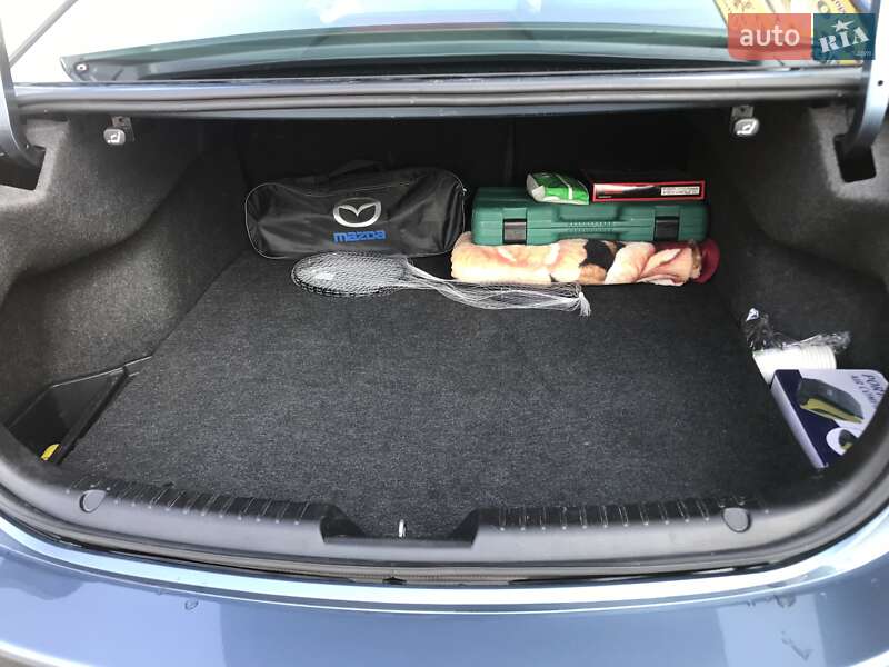 Седан Mazda 6 2013 в Прилуках