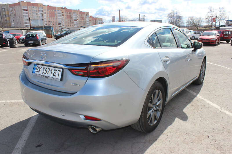 Седан Mazda 6 2018 в Ровно