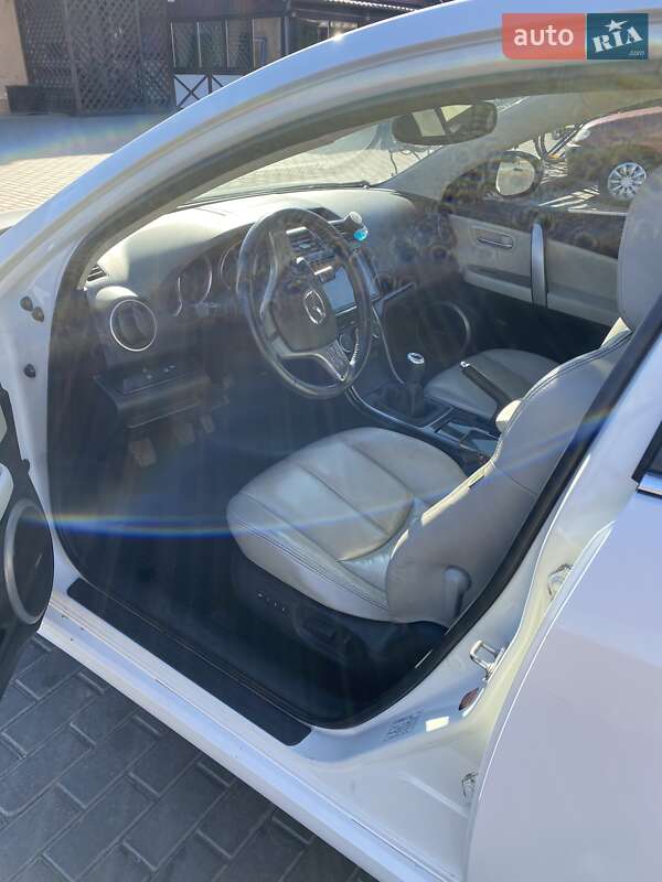 Седан Mazda 6 2008 в Килии
