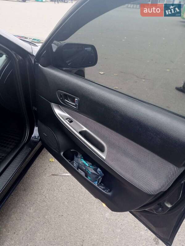 Седан Mazda 6 2004 в Яготине