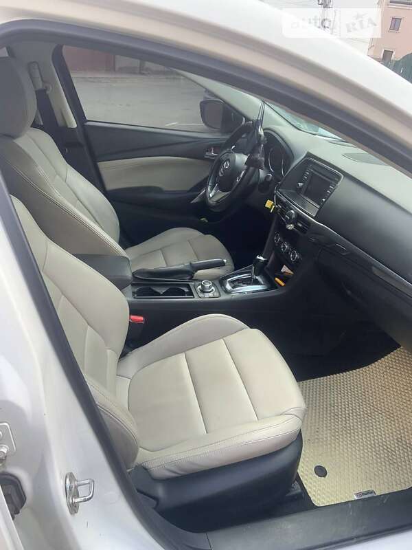 Седан Mazda 6 2013 в Киеве