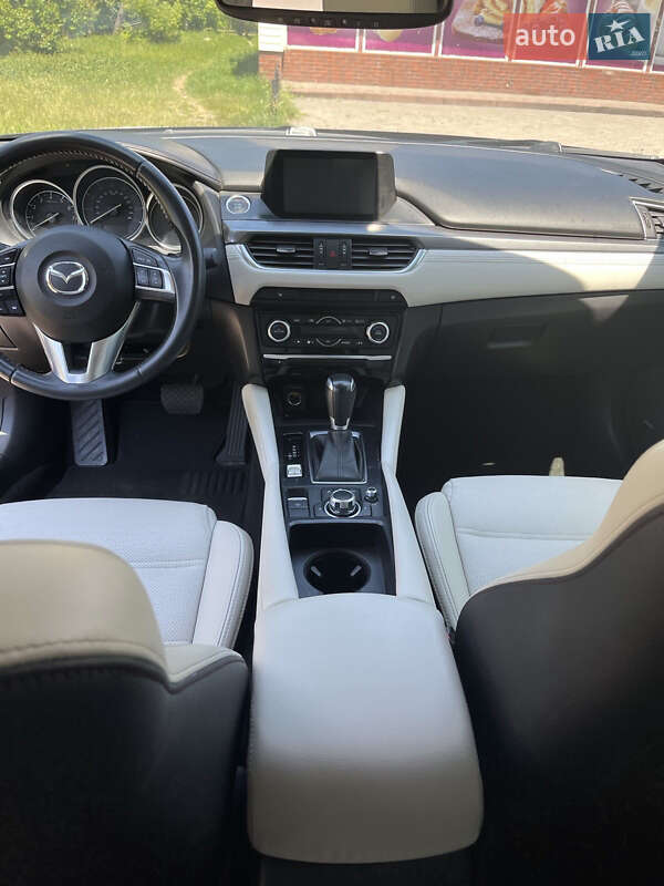 Седан Mazda 6 2015 в Черкасах