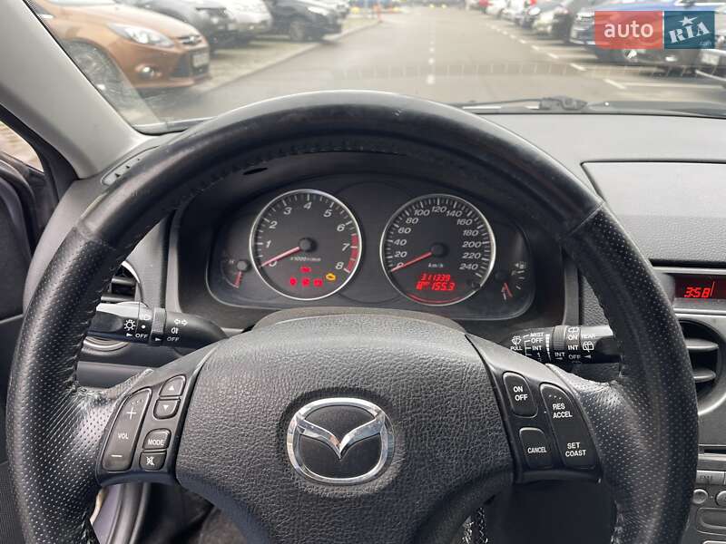 Универсал Mazda 6 2004 в Киеве