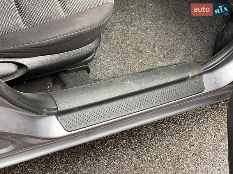 Универсал Mazda 6 2004 в Киеве
