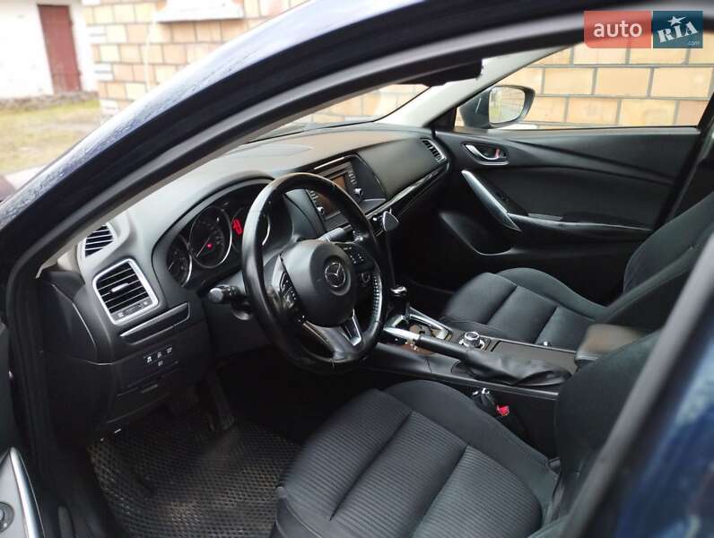 Седан Mazda 6 2013 в Сарнах
