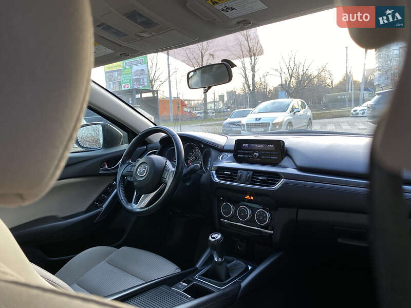 Седан Mazda 6 2015 в Ровно