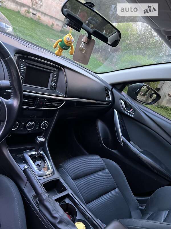 Седан Mazda 6 2013 в Чернівцях