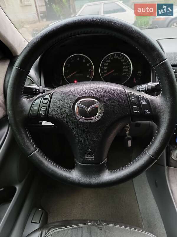 Седан Mazda 6 2004 в Запорожье