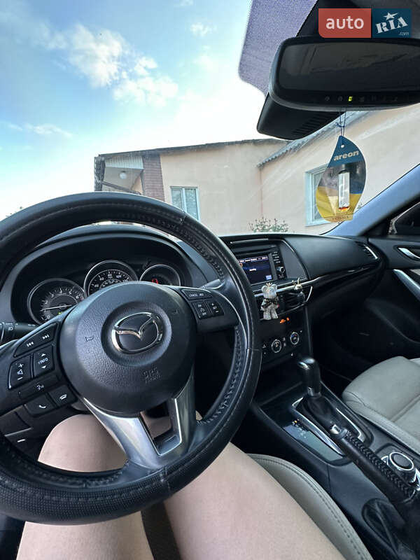 Седан Mazda 6 2014 в Кривом Роге
