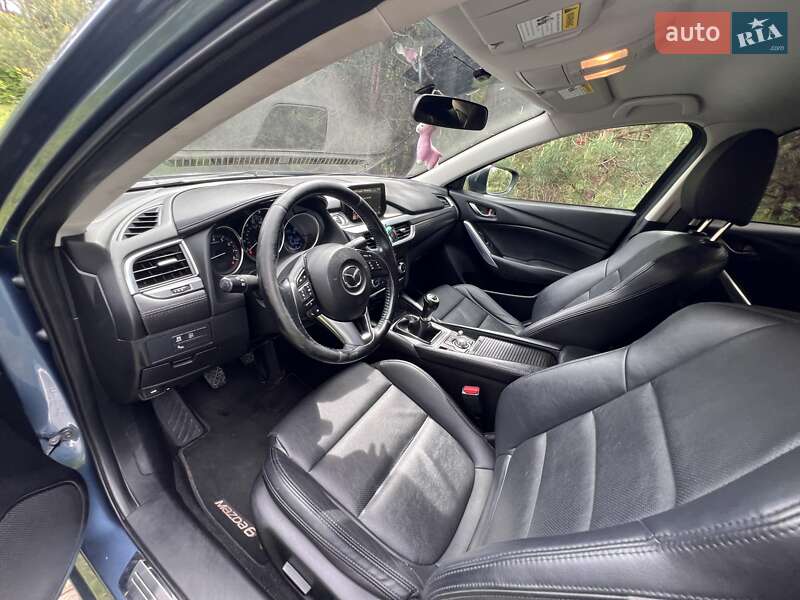 Седан Mazda 6 2015 в Львове