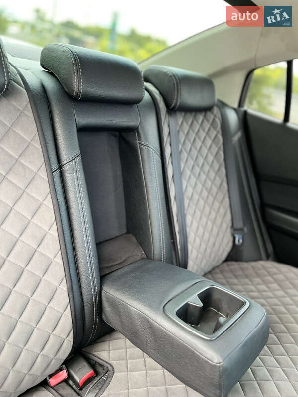 Седан Mazda 6 2008 в Звягеле