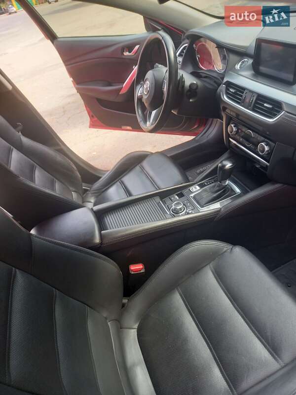Седан Mazda 6 2015 в Умані