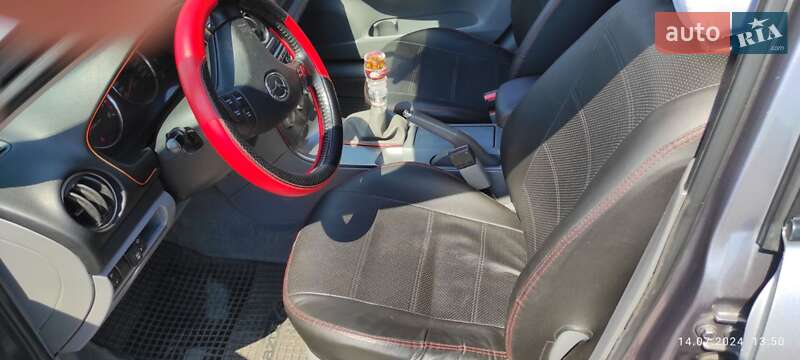 Седан Mazda 6 2004 в Чернигове