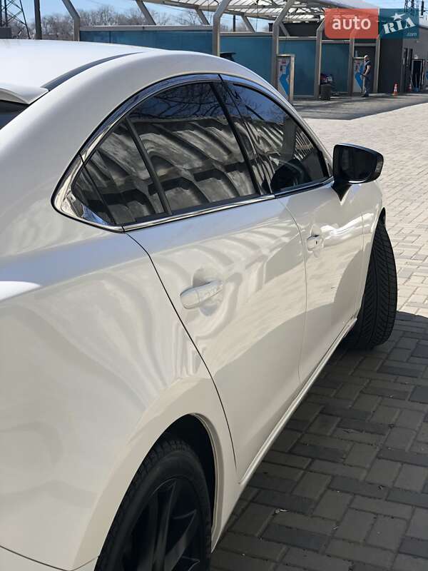 Седан Mazda 6 2015 в Дніпрі