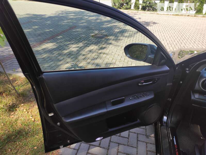 Седан Mazda 6 2011 в Золочеве