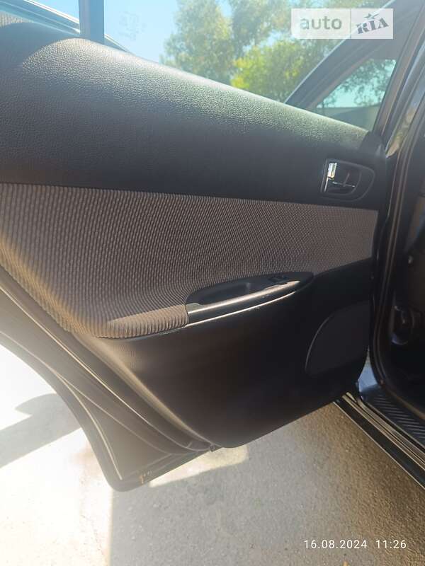 Лифтбек Mazda 6 2004 в Запорожье