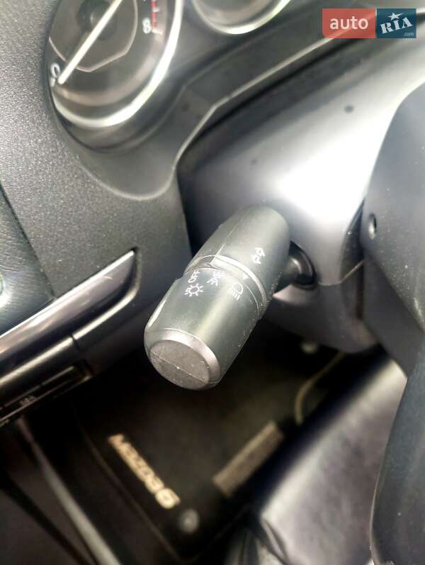 Седан Mazda 6 2014 в Днепре