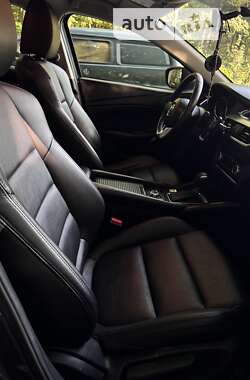 Седан Mazda 6 2016 в Львові