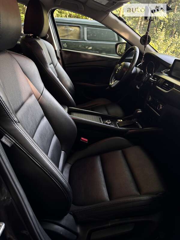 Седан Mazda 6 2016 в Львові