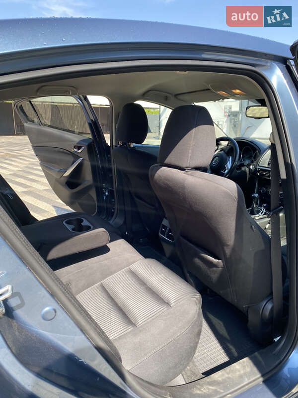 Седан Mazda 6 2014 в Ужгороде
