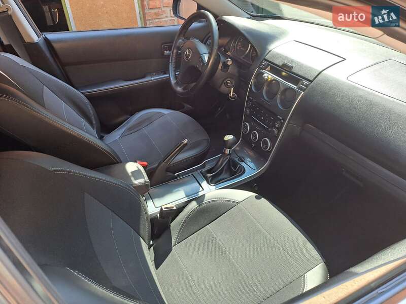 Седан Mazda 6 2006 в Чугуеве