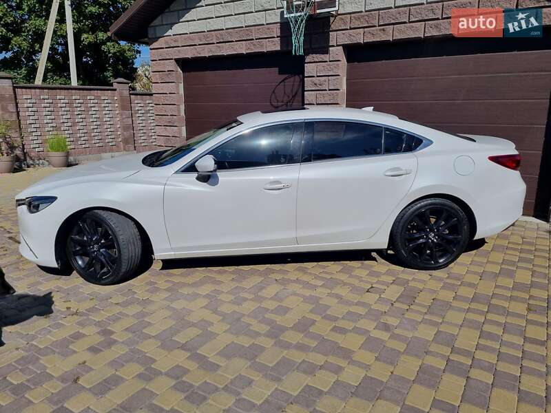 Седан Mazda 6 2016 в Рівному