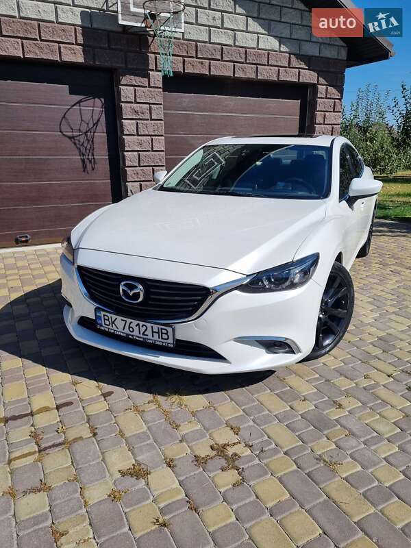Седан Mazda 6 2016 в Рівному