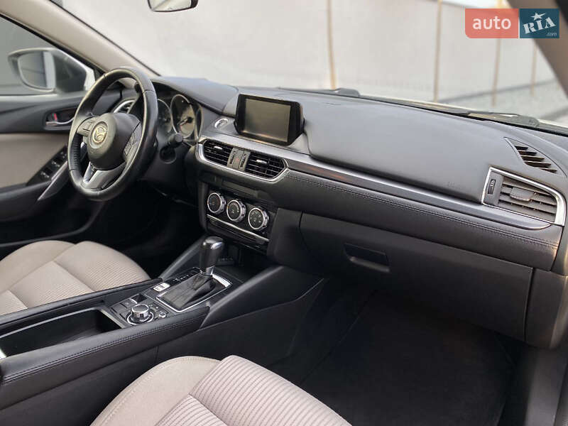 Седан Mazda 6 2015 в Николаеве