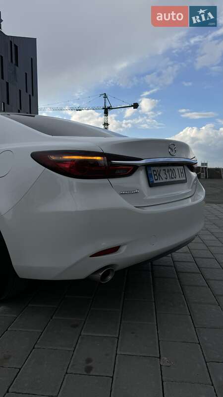 Седан Mazda 6 2018 в Ровно