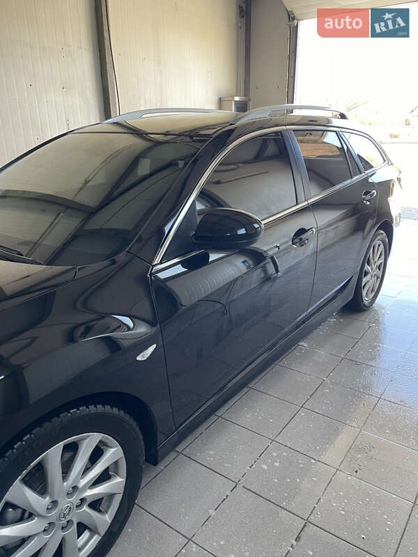 Универсал Mazda 6 2010 в Луцке