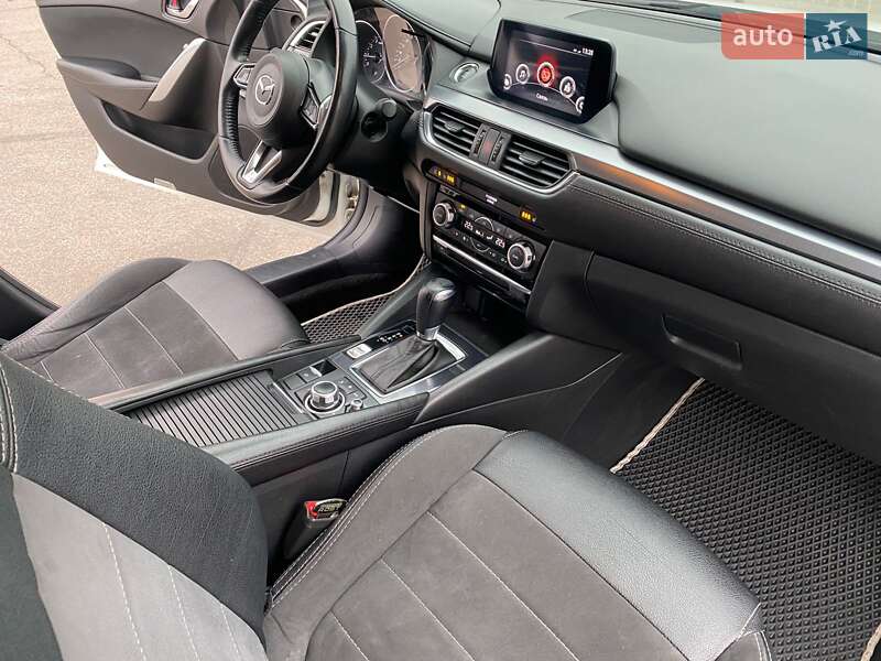 Седан Mazda 6 2017 в Харькове