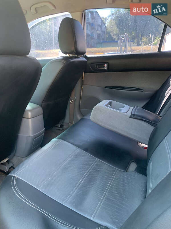 Седан Mazda 6 2003 в Каменском