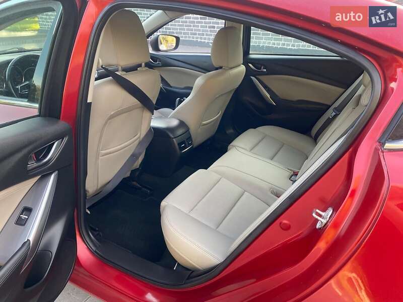 Седан Mazda 6 2016 в Світловодську