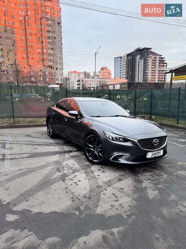 Седан Mazda 6 2015 в 