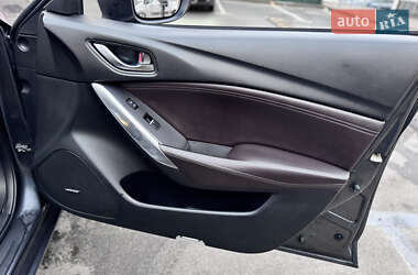 Седан Mazda 6 2015 в 