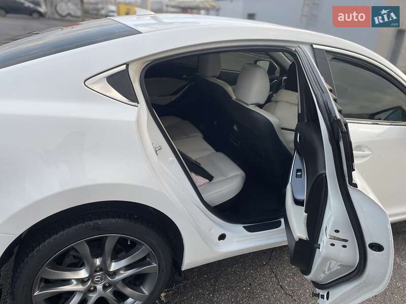 Седан Mazda 6 2015 в Харькове