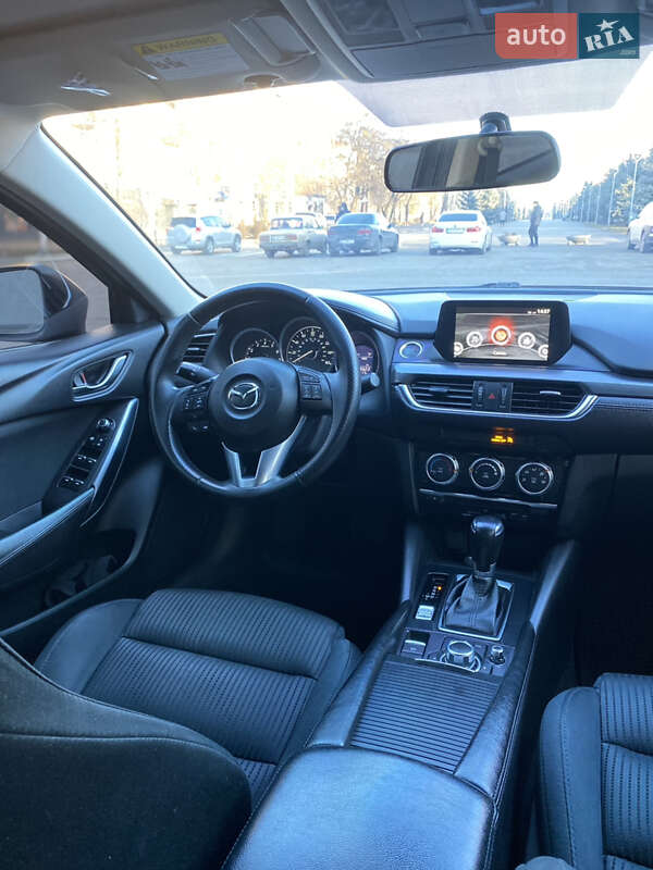 Седан Mazda 6 2015 в Днепре