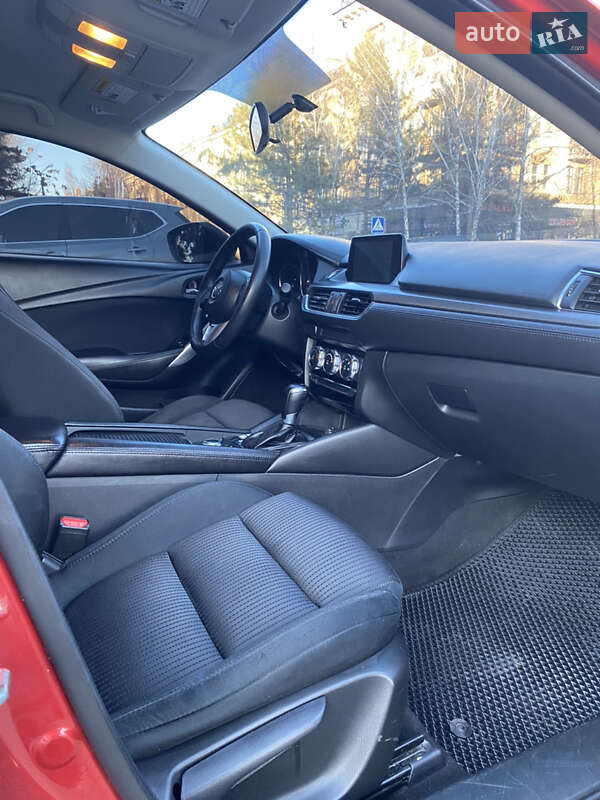 Седан Mazda 6 2015 в Днепре