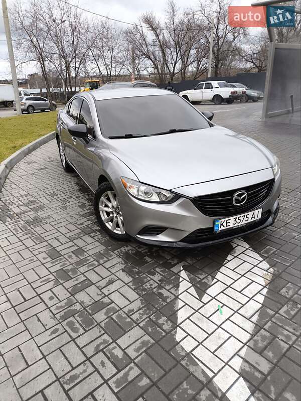 Седан Mazda 6 2014 в Днепре