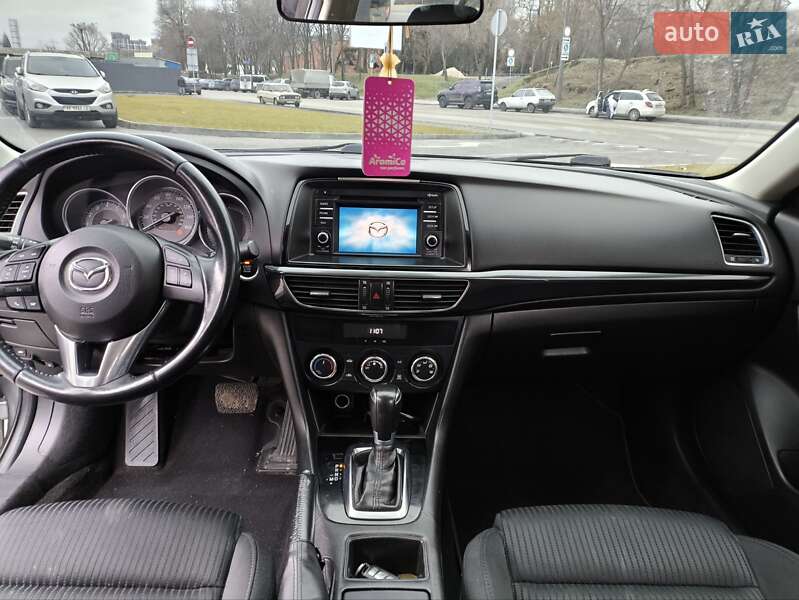 Седан Mazda 6 2014 в Днепре