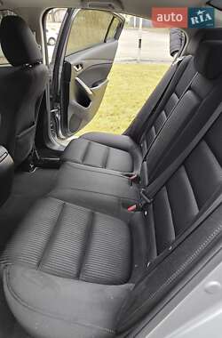 Седан Mazda 6 2014 в Днепре