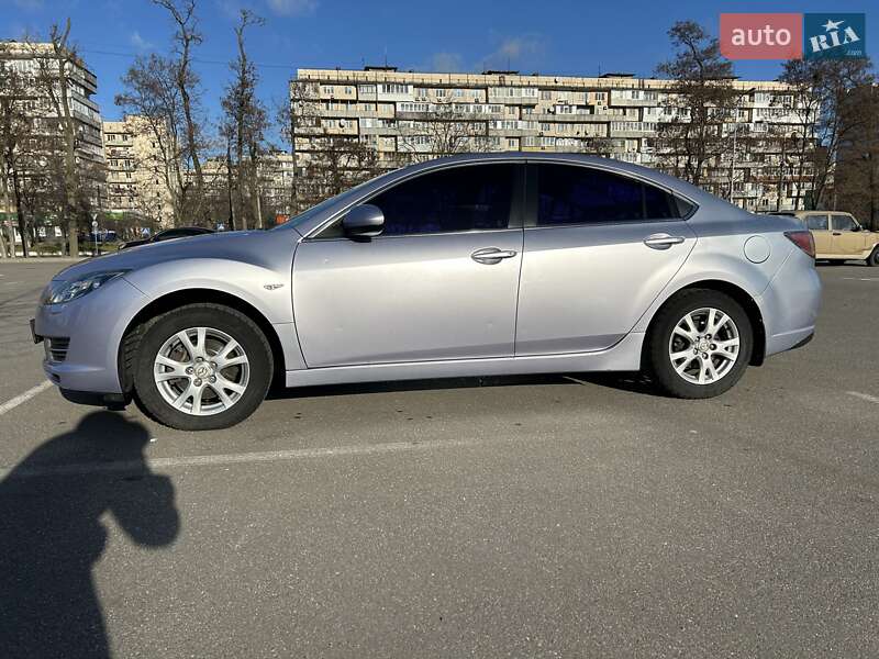 Седан Mazda 6 2009 в Карловке