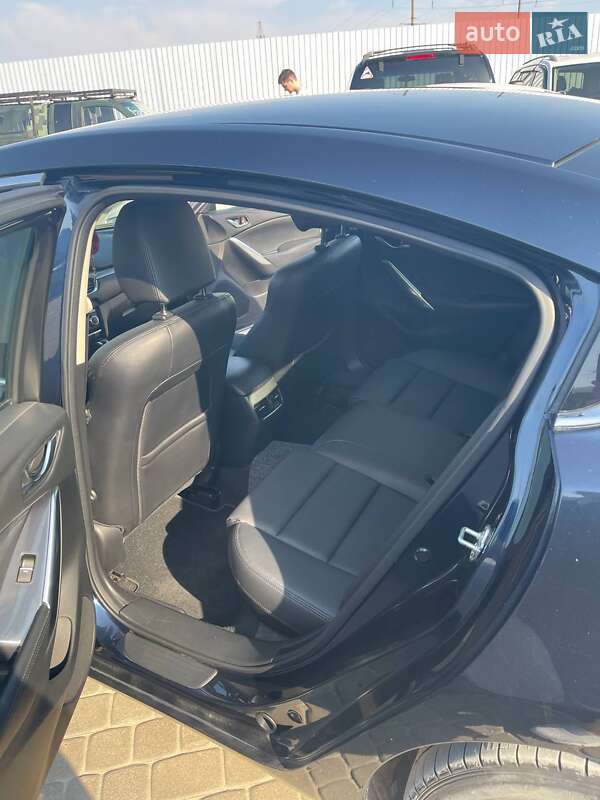 Седан Mazda 6 2016 в Тернополе