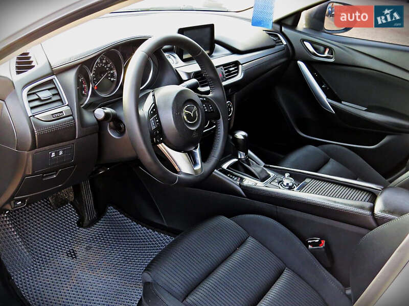 Седан Mazda 6 2014 в Золотоноше