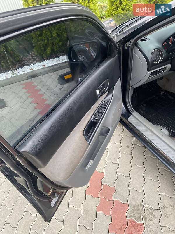 Универсал Mazda 6 2003 в Новояворовске