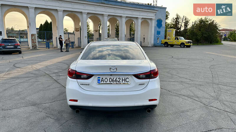 Седан Mazda 6 2015 в Ужгороді