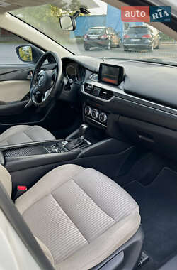 Седан Mazda 6 2015 в 