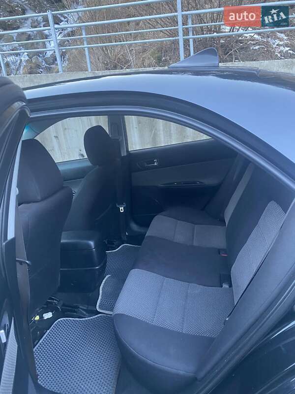Седан Mazda 6 2003 в Рахове