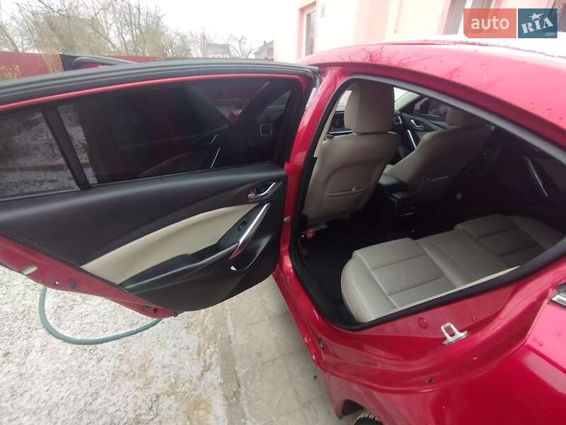 Седан Mazda 6 2014 в Львові
