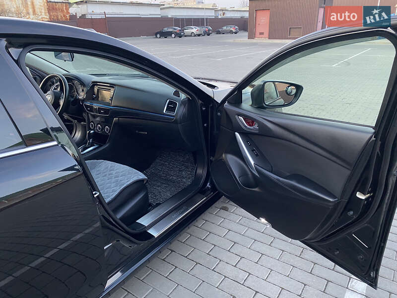 Седан Mazda 6 2014 в Черкассах